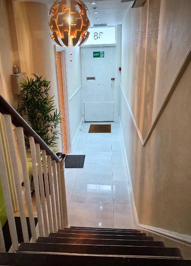 Victoria Lodgings London Exterior photo